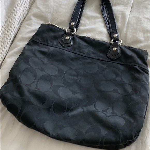 SOLD Coach Poppy Shoulder Bag “Like New” - Picture 7 of 11